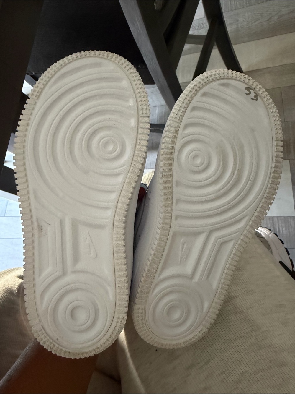 Nike Kids White Sneakers - Picture 4 of 5